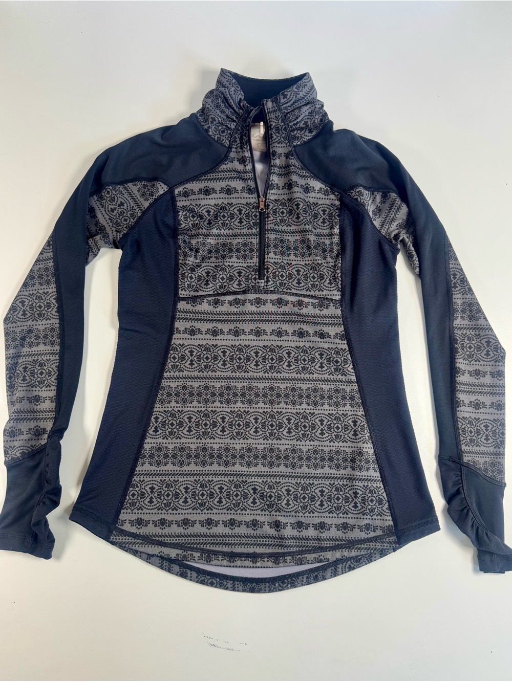 CALIA by Carrie Underwood Women's Black & Gray Patterned Half-Zip Ski Pullover